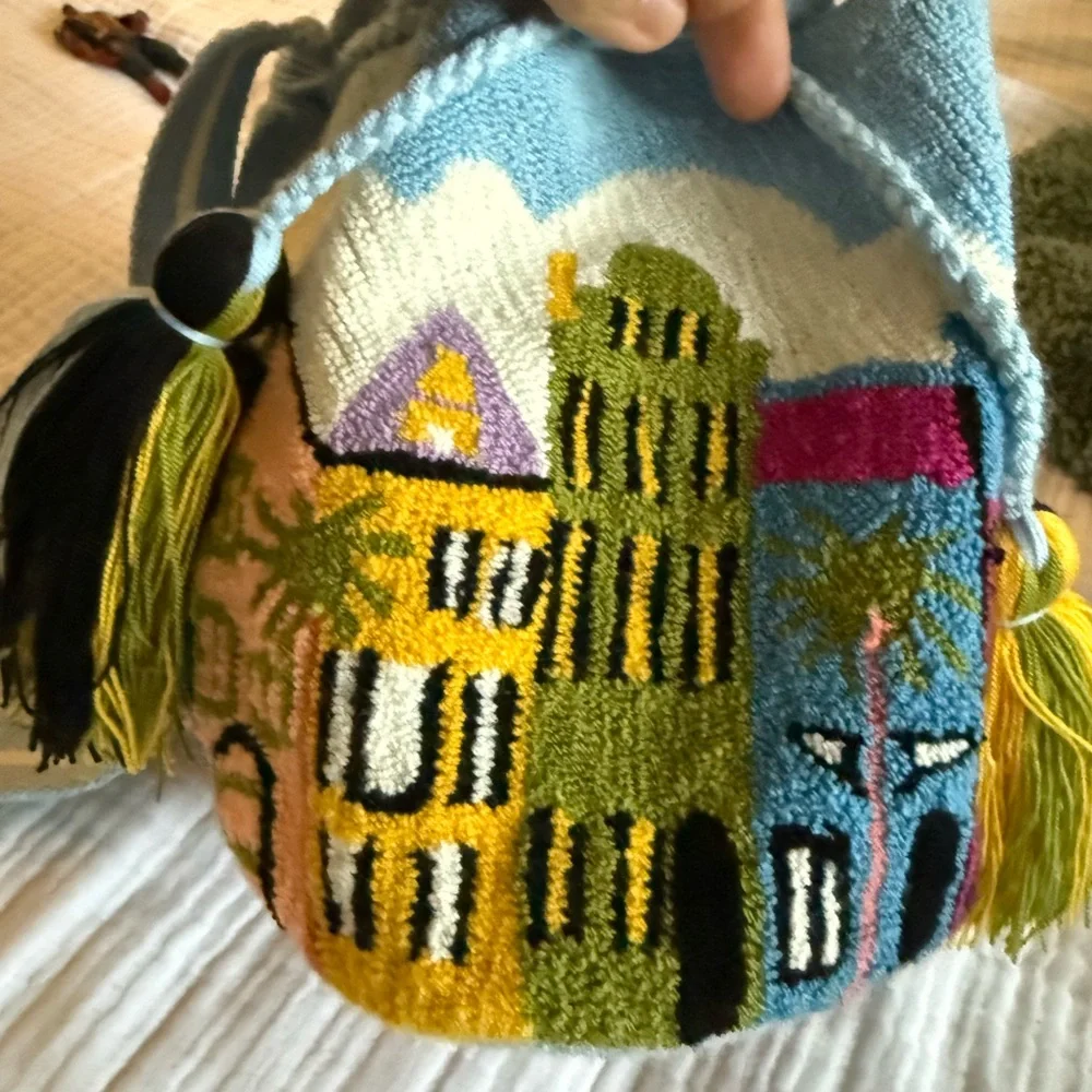 Charleston Rainbow Row Crossbody Wayuú Mochilo Bag NWOT - Picture 2 of 8